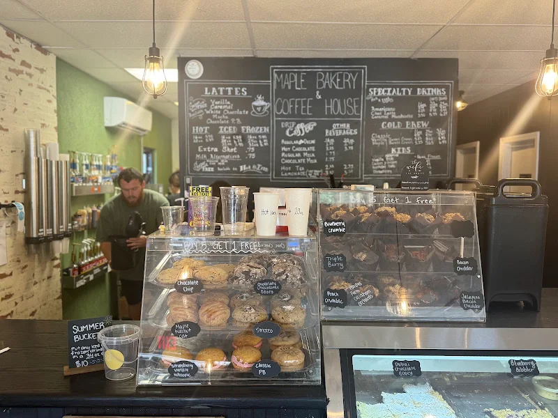 Maple Bakery & Coffee House