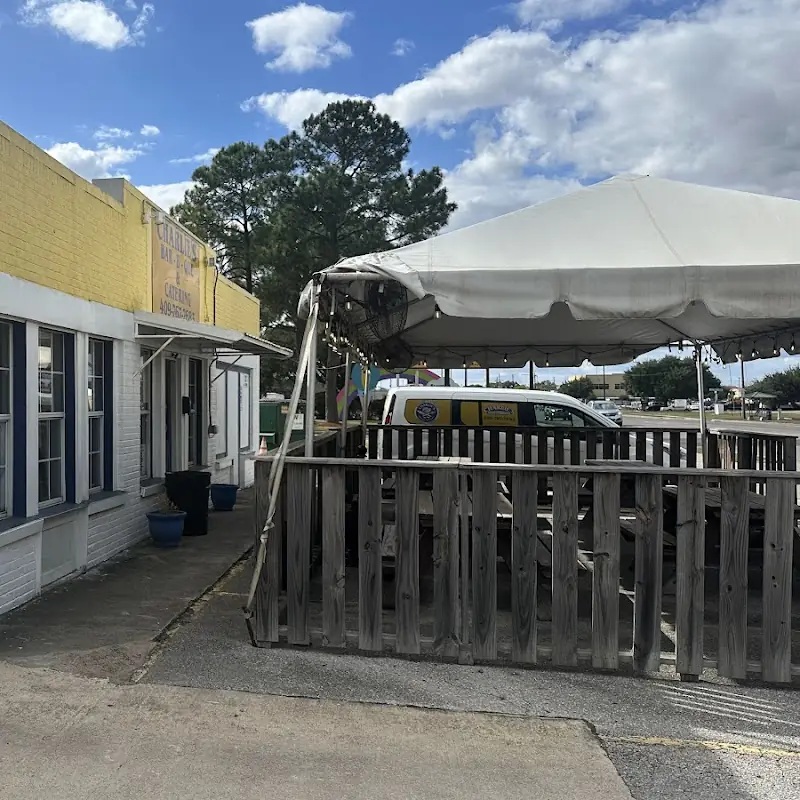 Charlie's Bar B Que & Catering