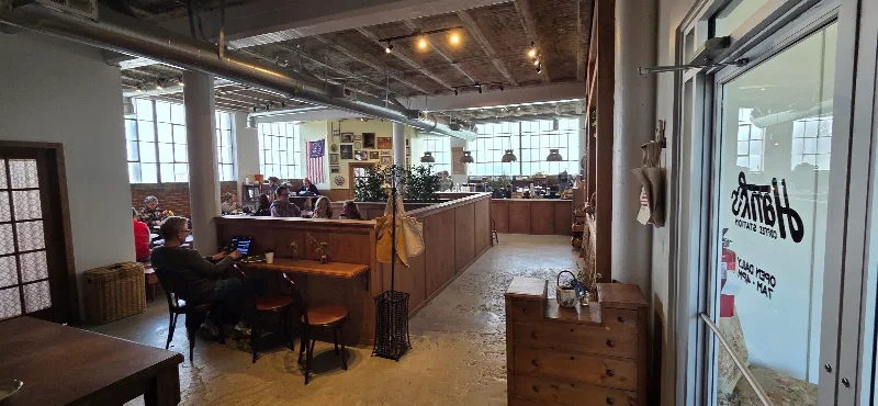 Hank's Coffee Station - Columbia