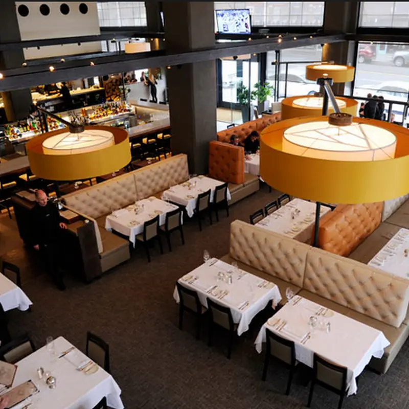 Broadway 10 Bar & Chophouse