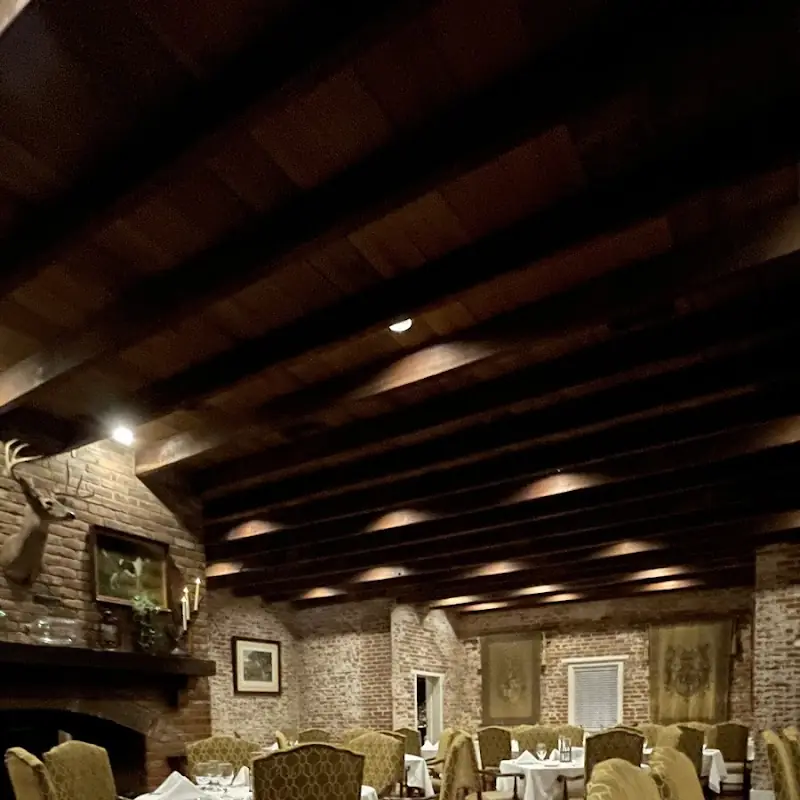 Castle Restaurant & Pub
