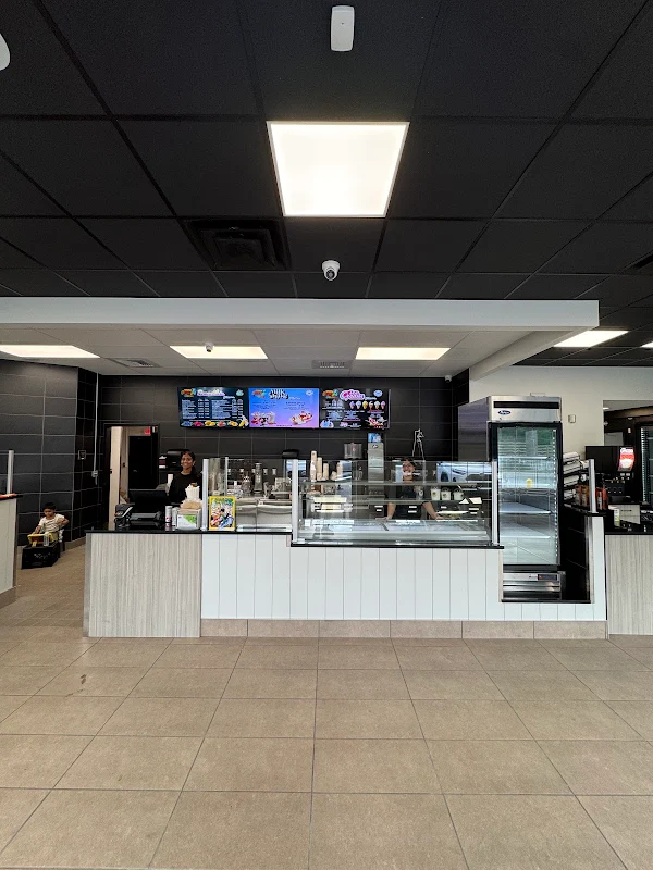 Scoops & Slices , Deli and Ice Cream shop