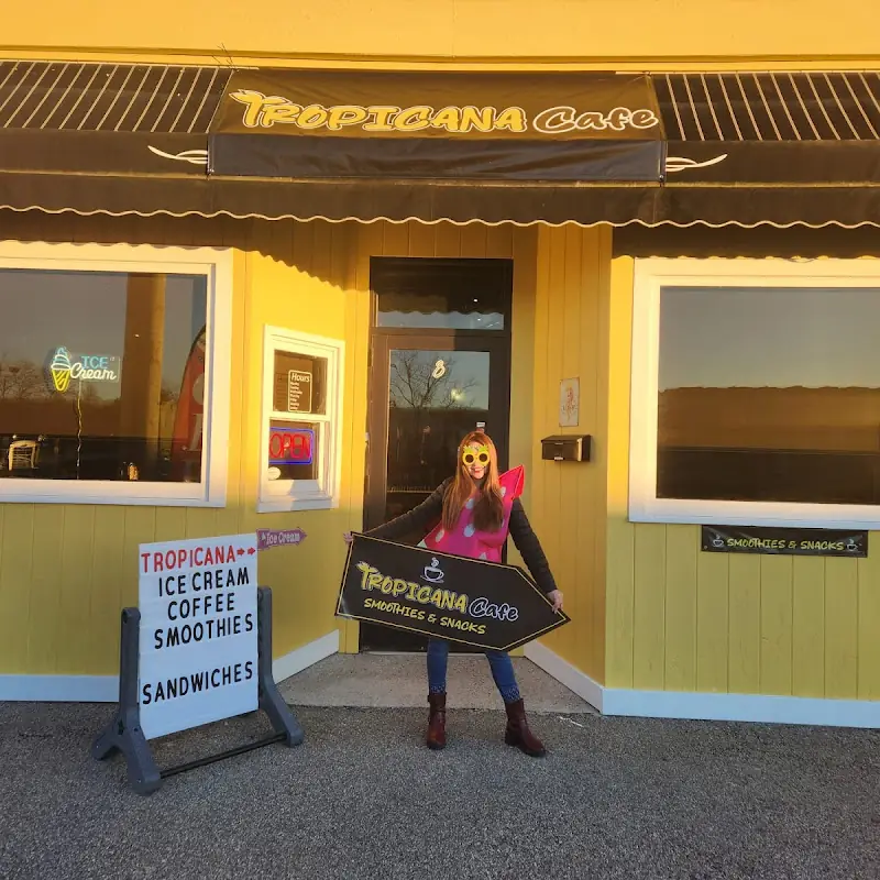Tropicana Smoothie and Açai Cafe