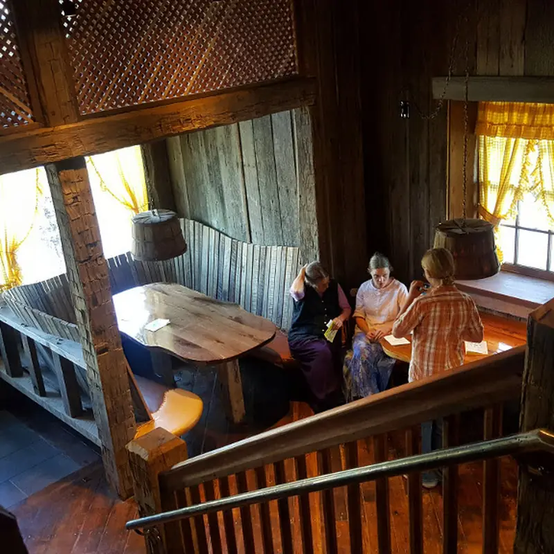 The Yellow Deli Hiddenite