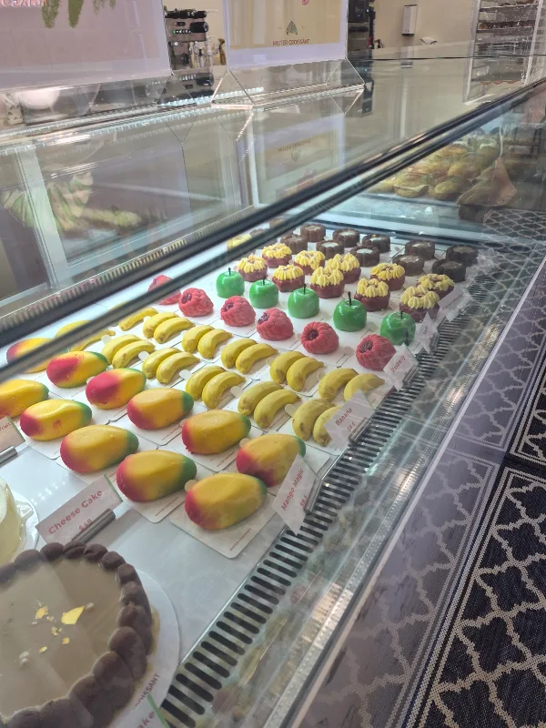 Mister Croissant Bakery & Cafe