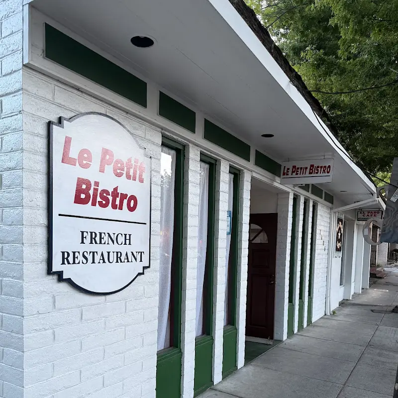Le Petit Bistro