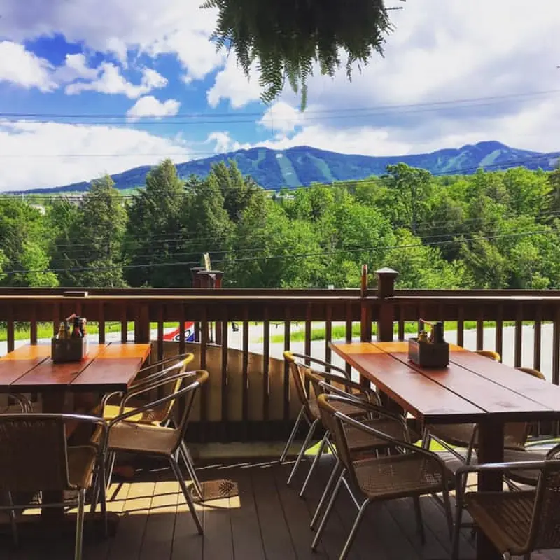 The Lookout Tavern