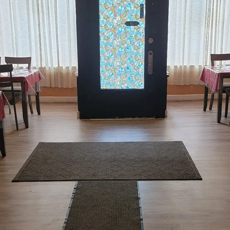 Ayshah's Restaurant & Cafe
