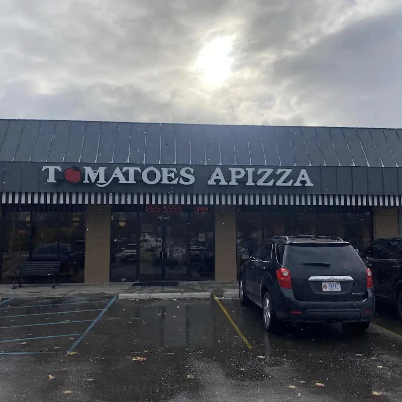 Tomatoes APizza (14 Mile Rd)
