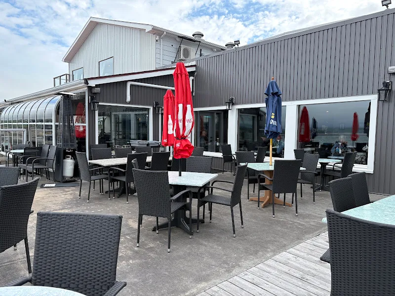 Fundy Restaurant & Dockside Suites