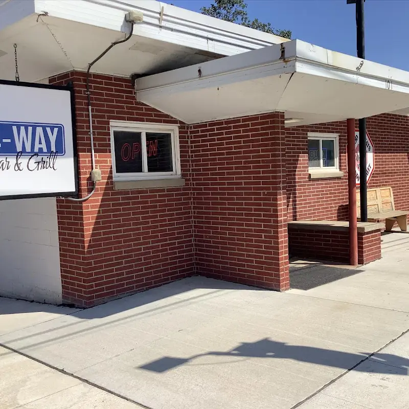 The 4 Way Bar & Grill