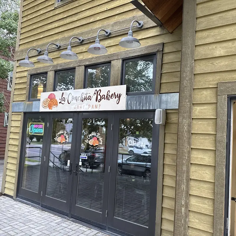 La Conchita Restaurant & Bakery
