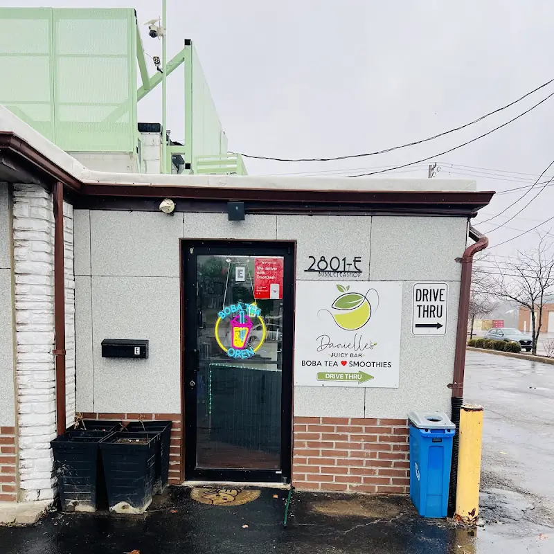 Danielle’s Juicy Bar (Boba Tea and Smoothies)