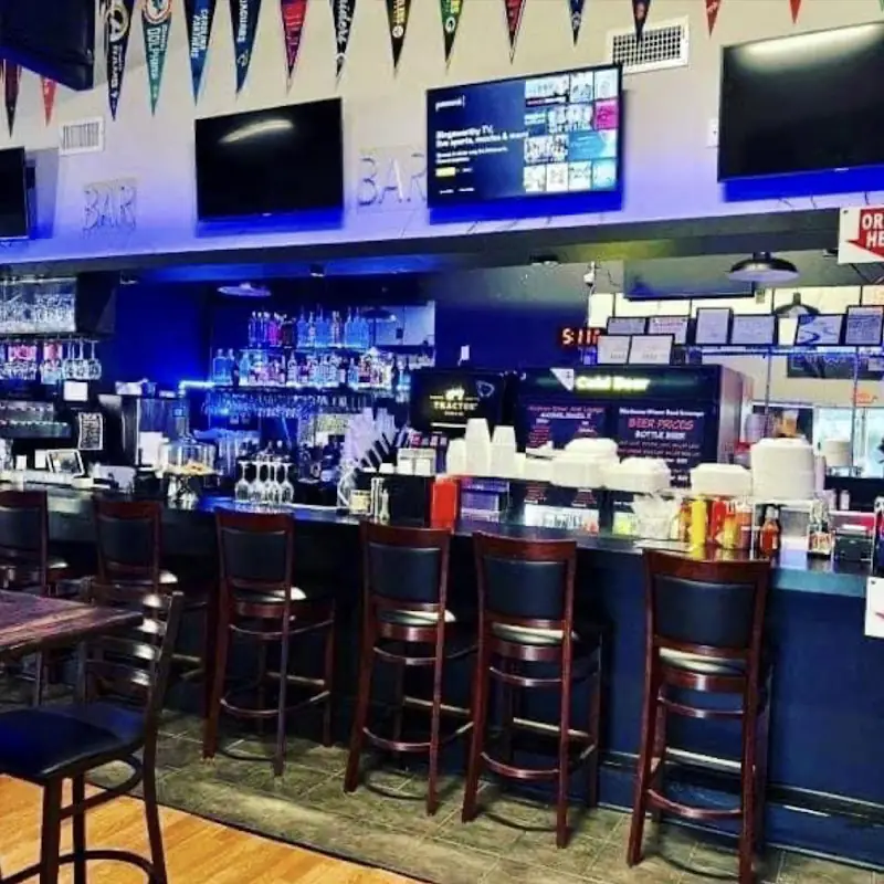 MADAME DINER AND LOUNGE