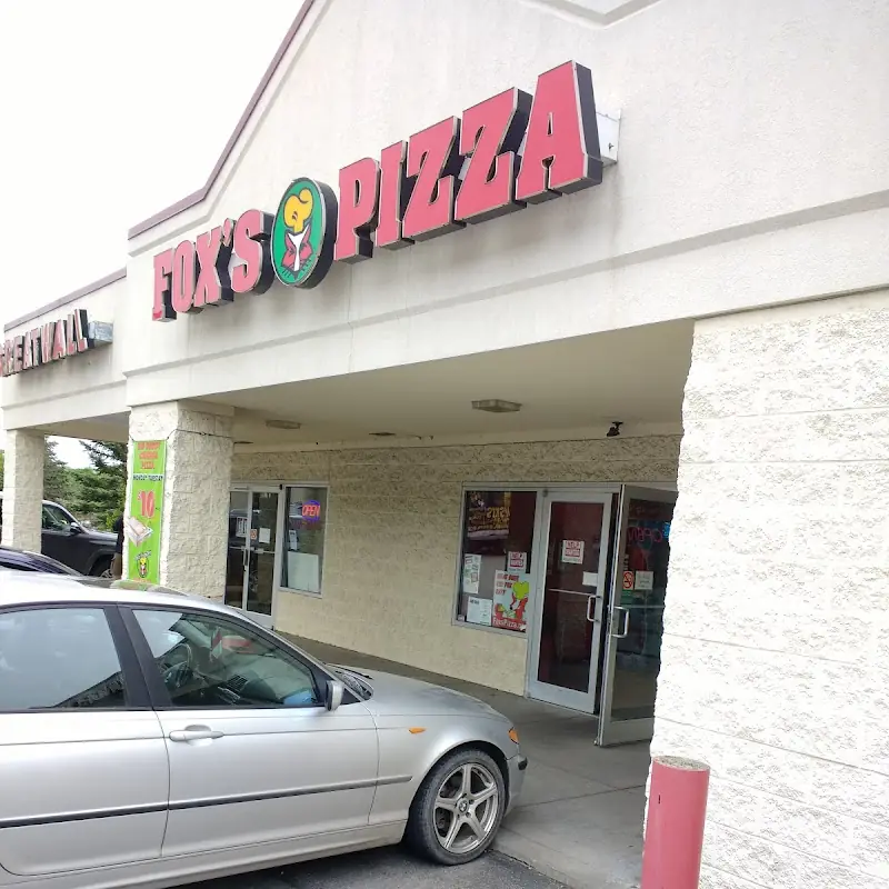 Fox's Pizza Den