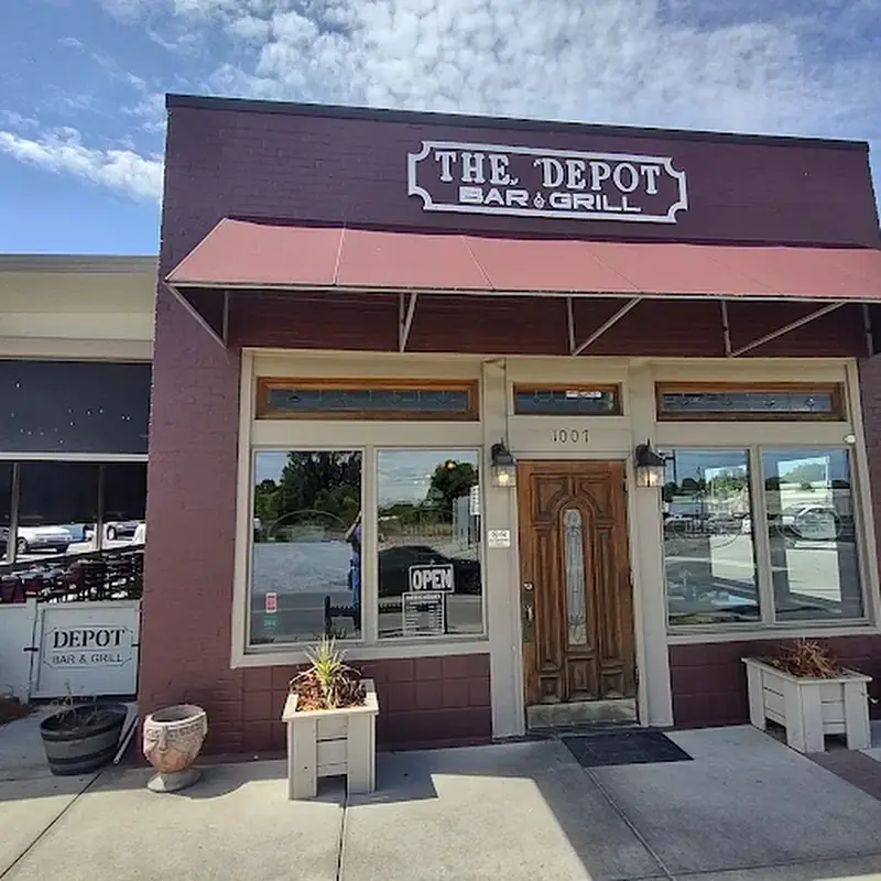 Depot Bar & Grill