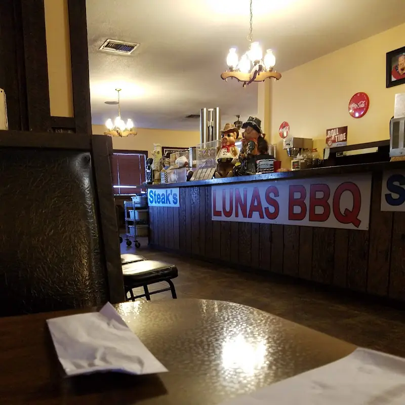Luna's Bar-B-Que