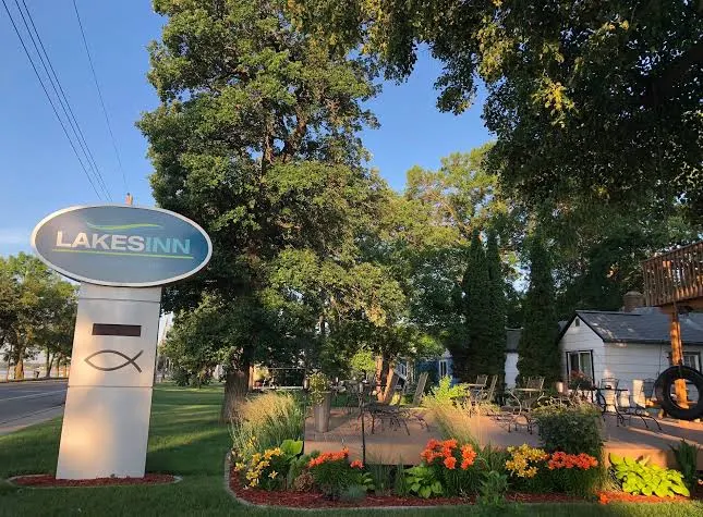 Lakes Inn