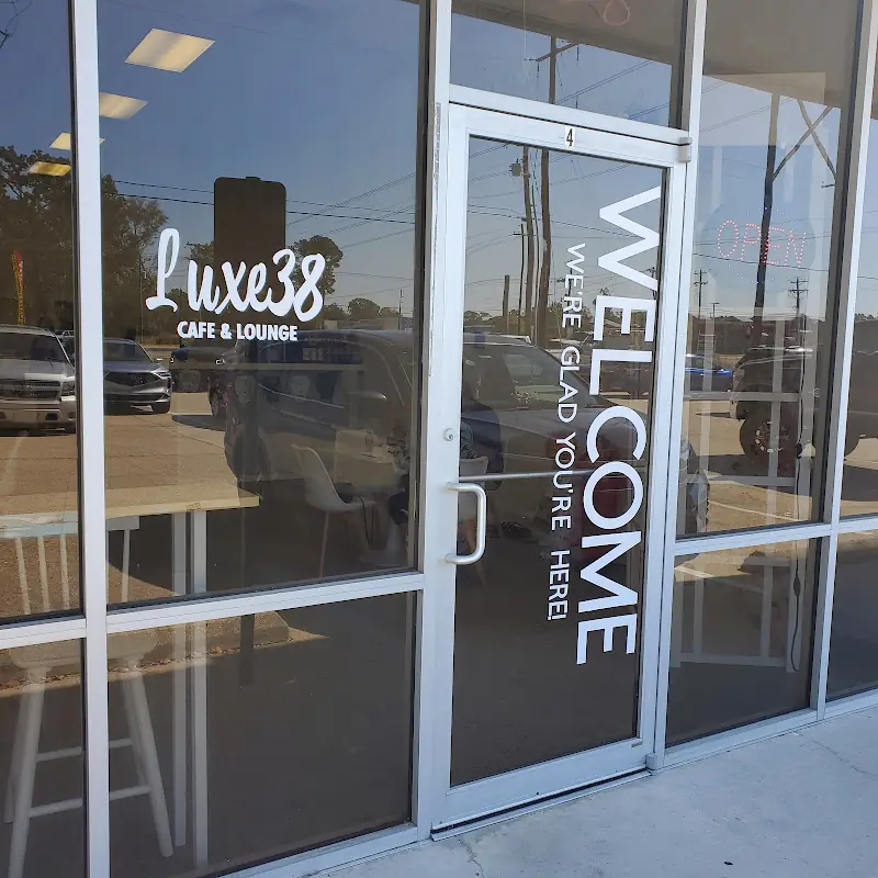 Luxe 38 Cafe & Lounge