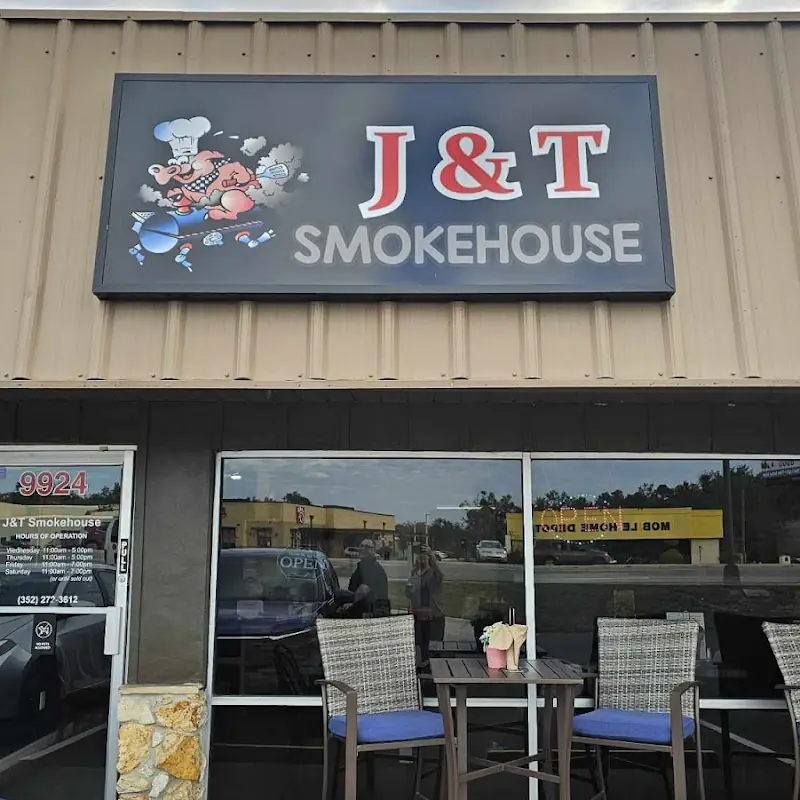 J & T Smokehouse