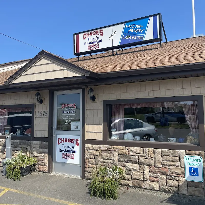 Chase's Family Restaurant & Hide-Away Lounge