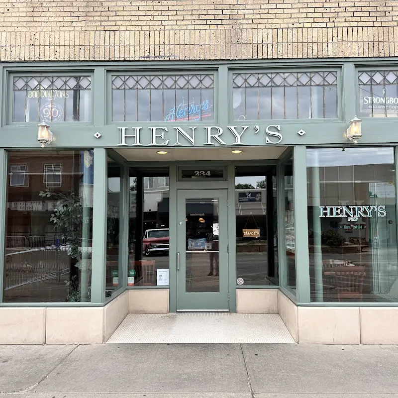 Henry's Pub
