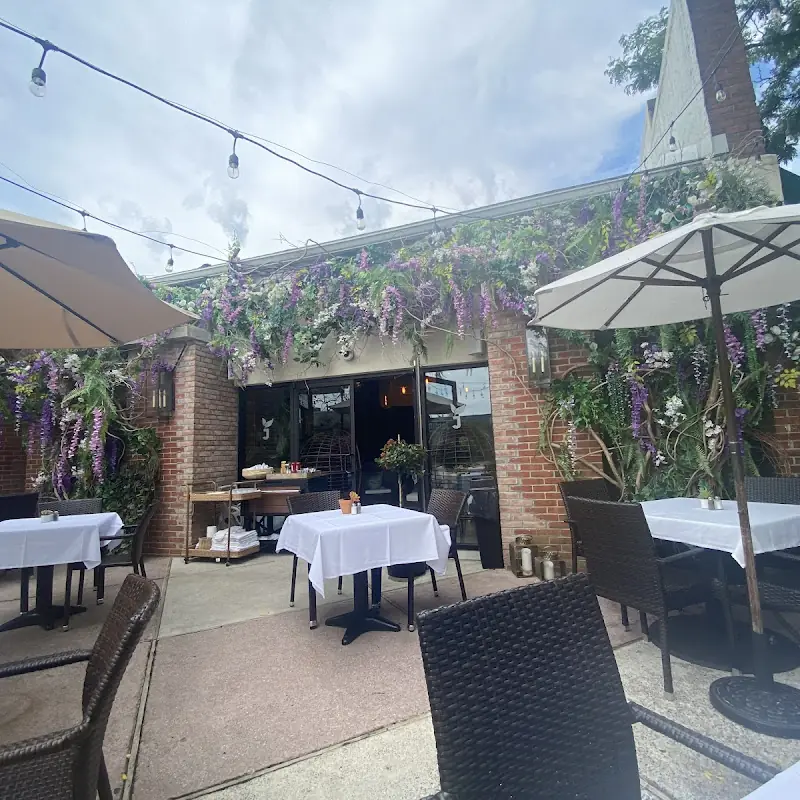 Jardín Kitchen & Cocktails