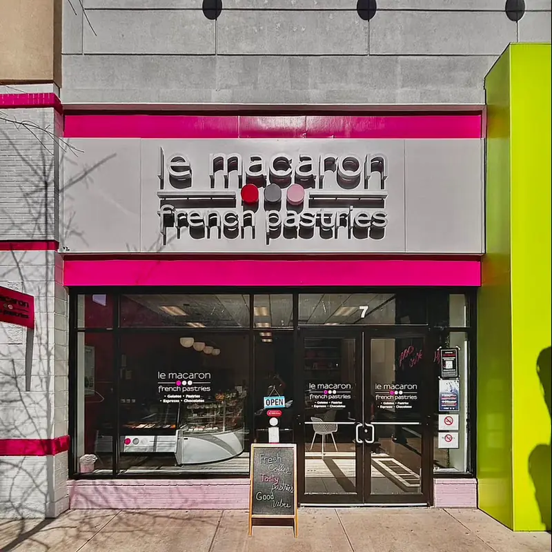 Le Macaron French Pastries & Cafe Rio