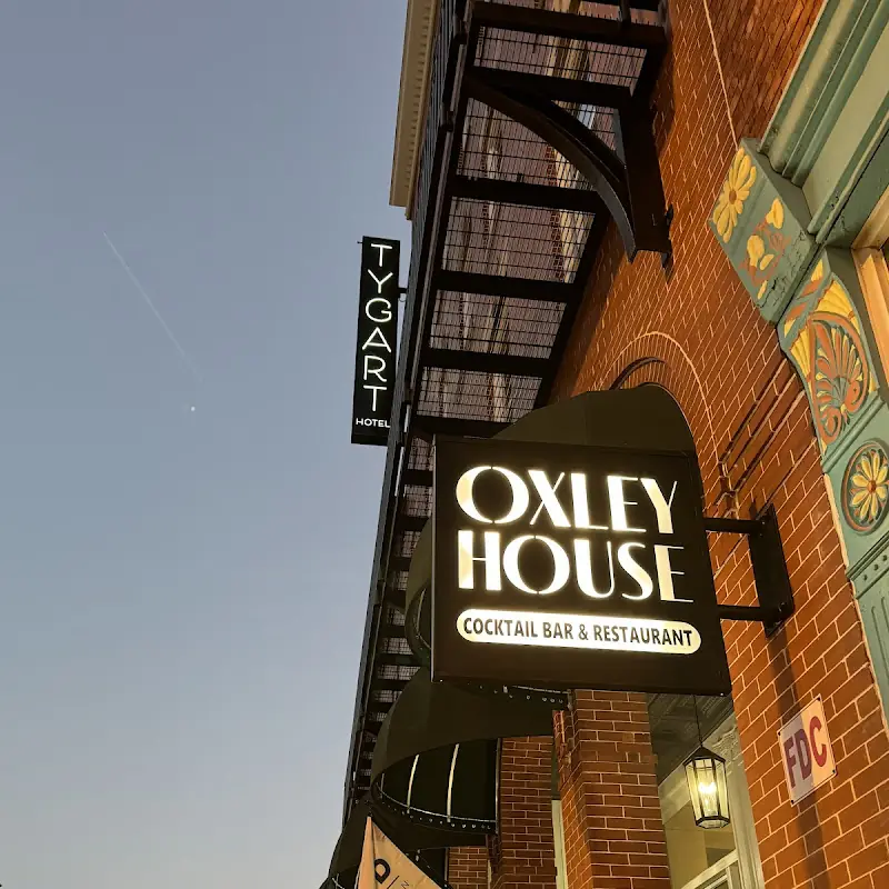 Oxley House | Restaurant & Cocktail Bar