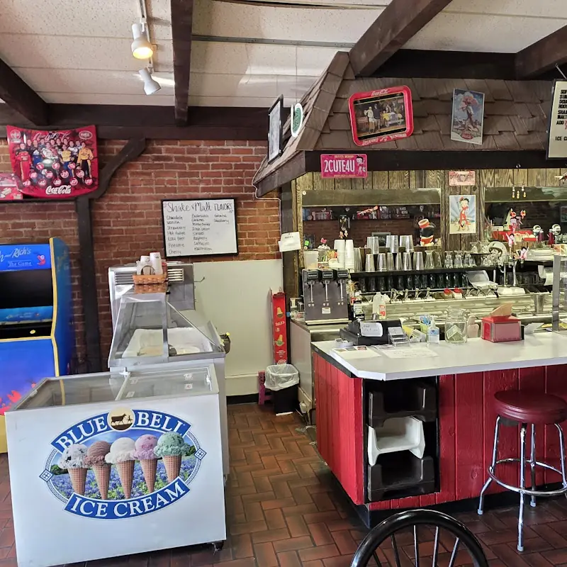 Tara's Cafe and Malt Shop