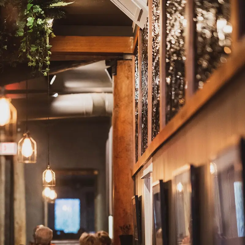 The Bank: Barroom & Eatery