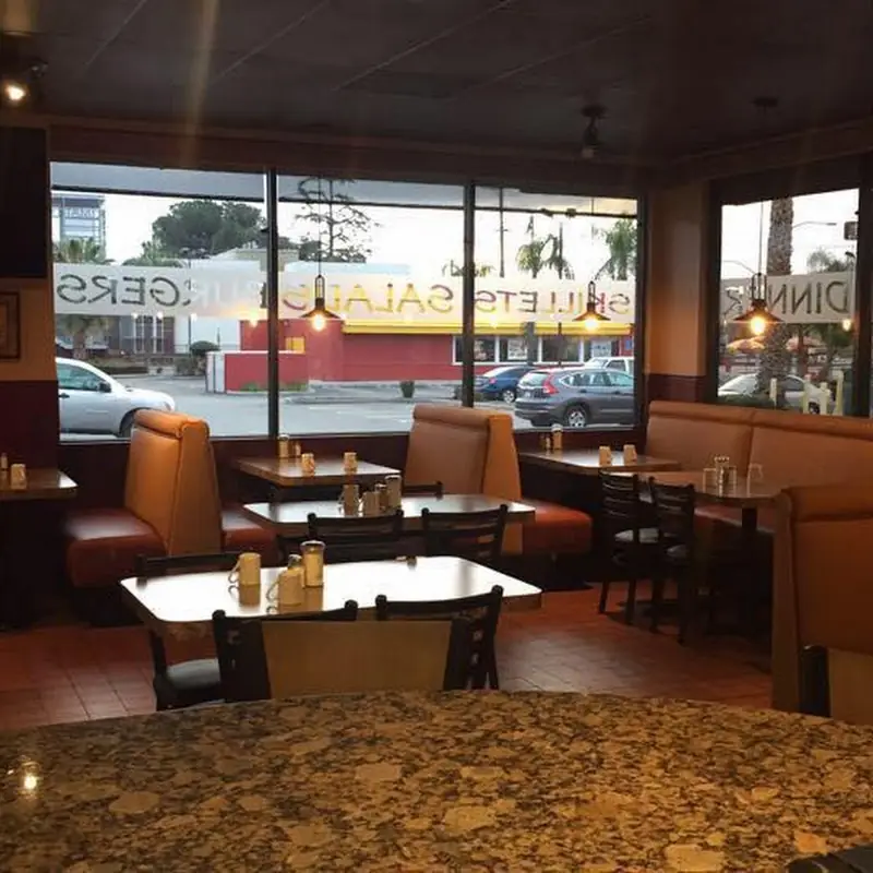 Flor's Diner
