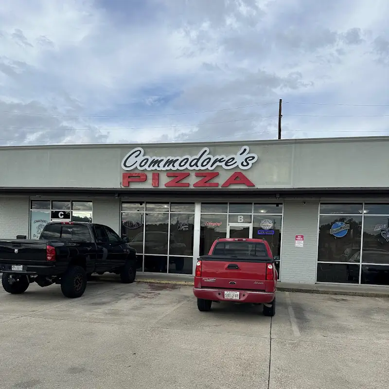 Commodore's Pizza