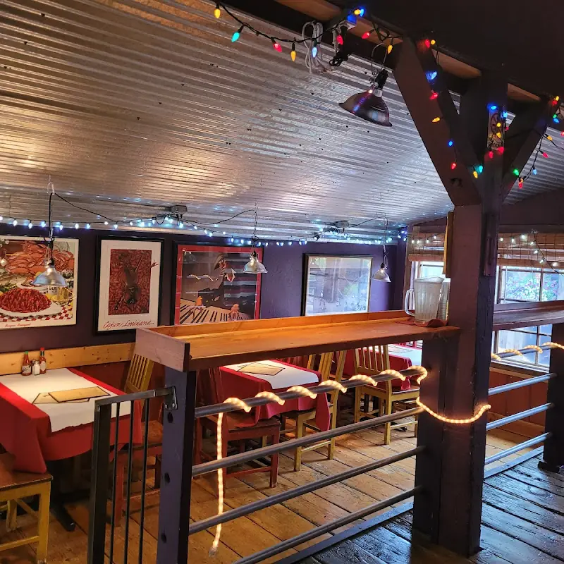 Highway 3 Roadhouse & Oyster Bar