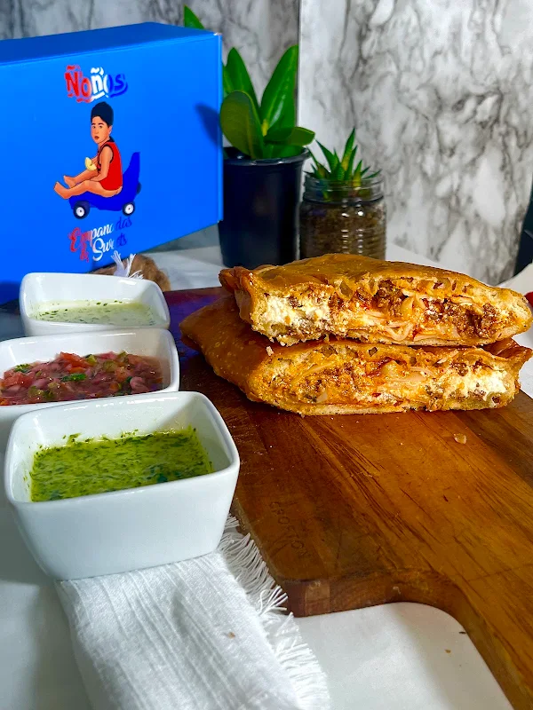 Baked Mac & Cheese Empanada
