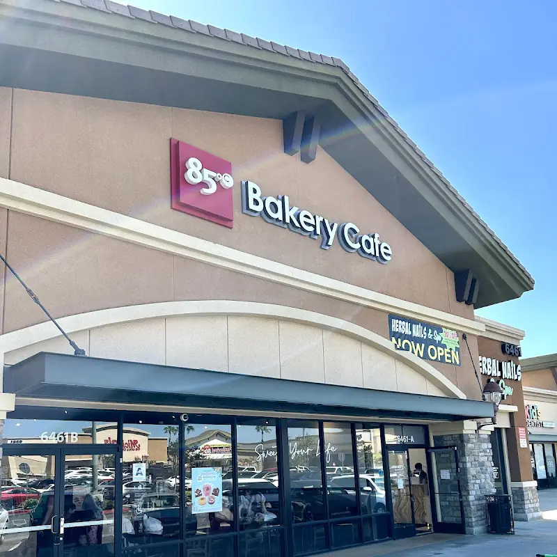 85°C Bakery Cafe - Jurupa Valley
