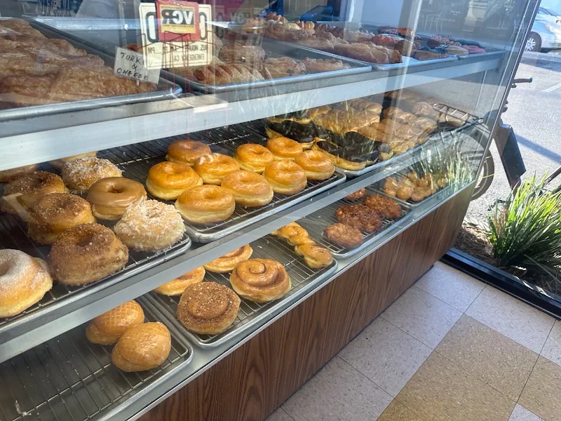Foster's Donuts