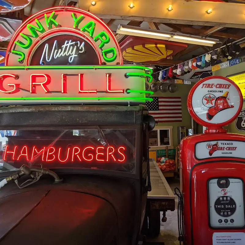 Nuttys junkyard Grill