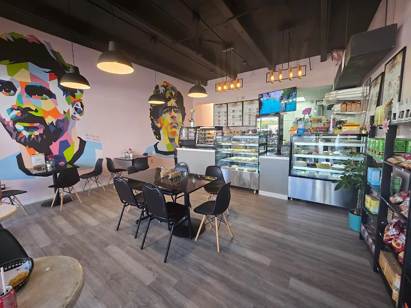 La Plaza Bakery And Coffee