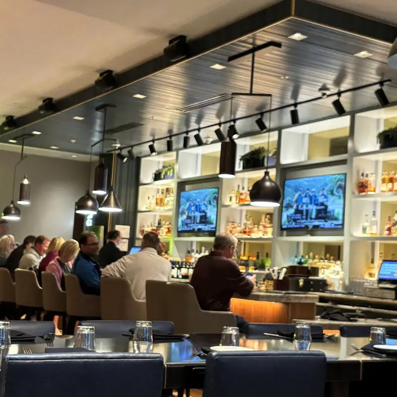 Central Bar + Kitchen