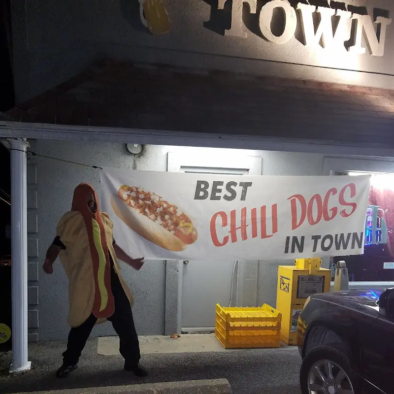 Town Hill Tavern