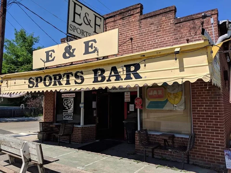 E & E Sports Bar