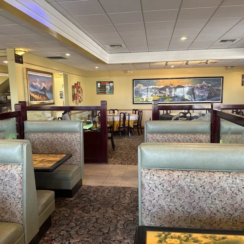 Everest Golden Moon Indian Restaurant