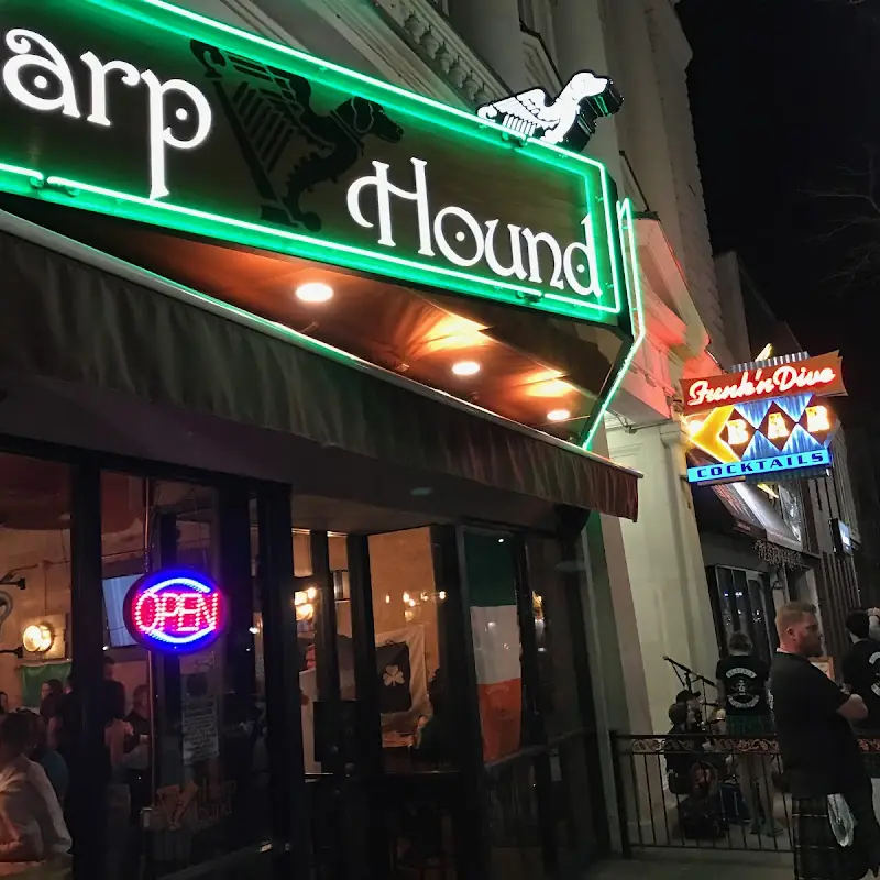 Funk 'n Dive Bar