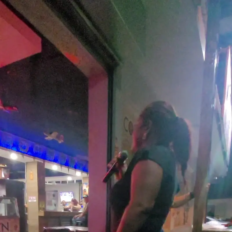 Collyn Sport Bar & Rest.