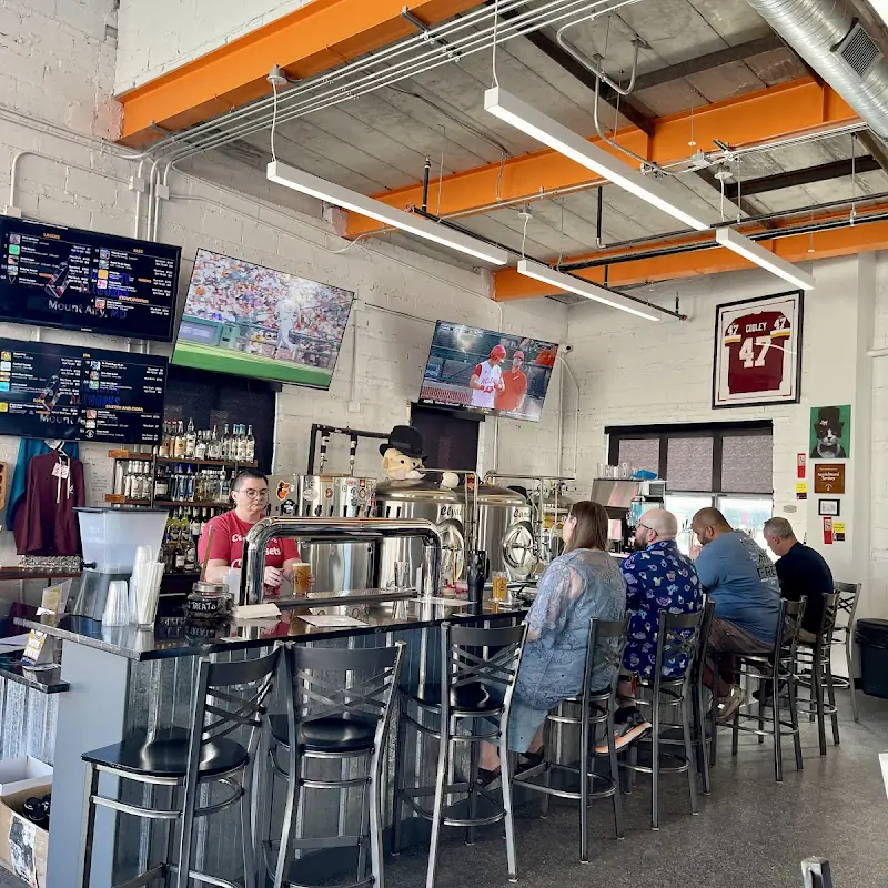 Walker’s on Main