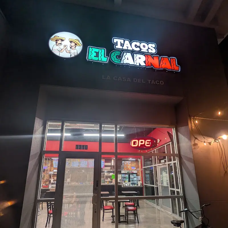 Tacos "El Carnal"