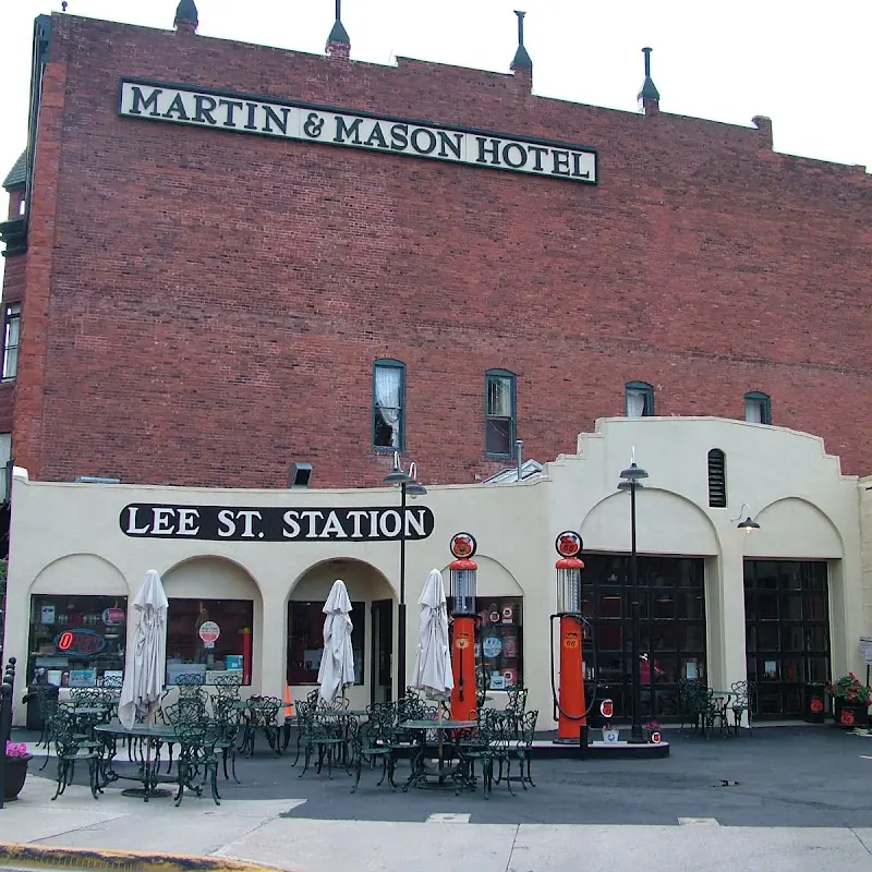 Lee Street Station Cafe