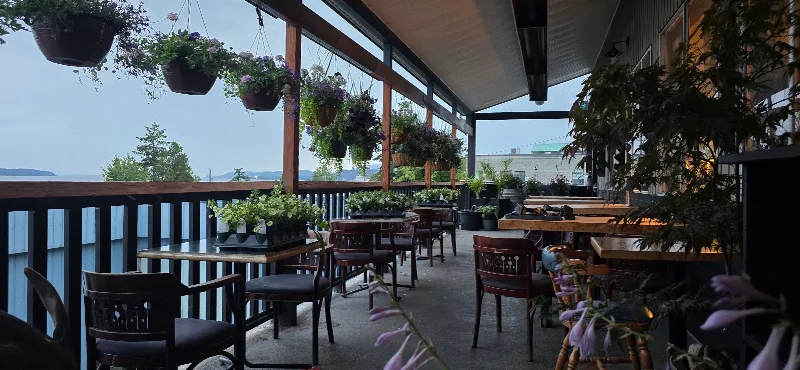 Forest Bistro & Lounge