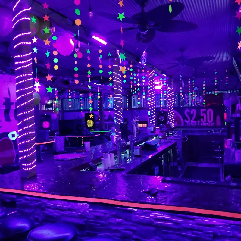 ALY ANNE'S Bar And Grill